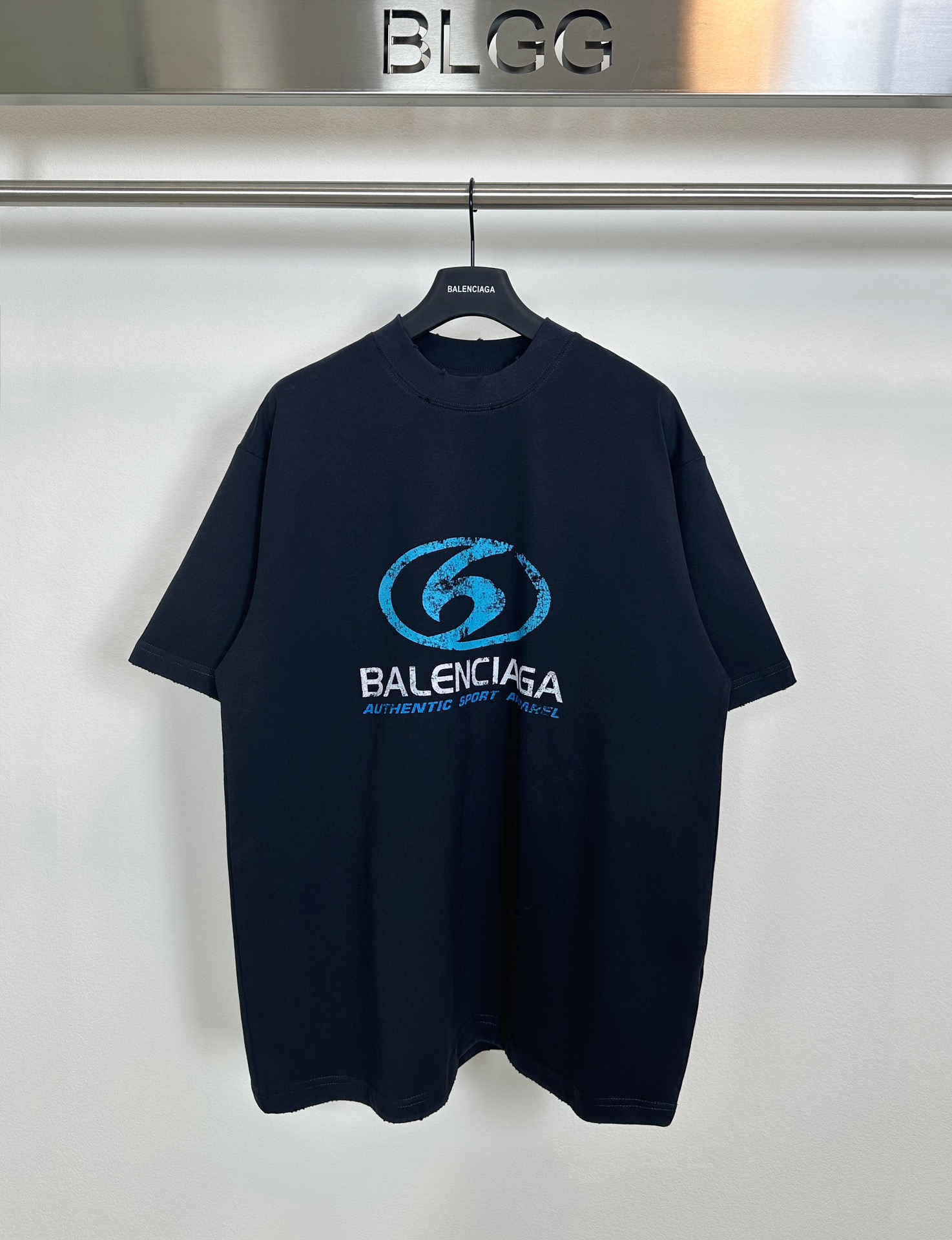 발렌시아가 뉴시즌 로고 프린트 티셔츠