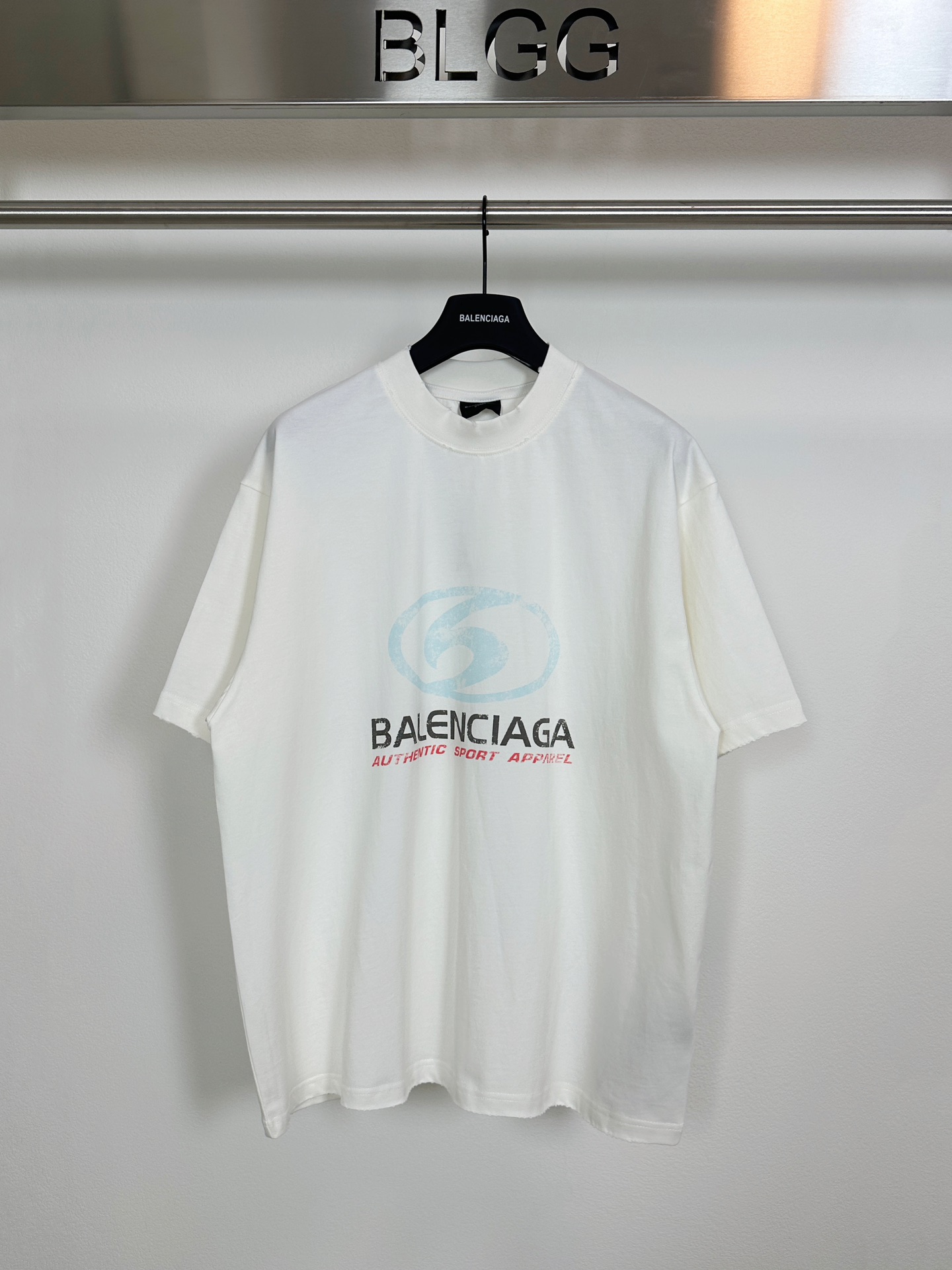 발렌시아가 뉴시즌 로고 프린트 티셔츠