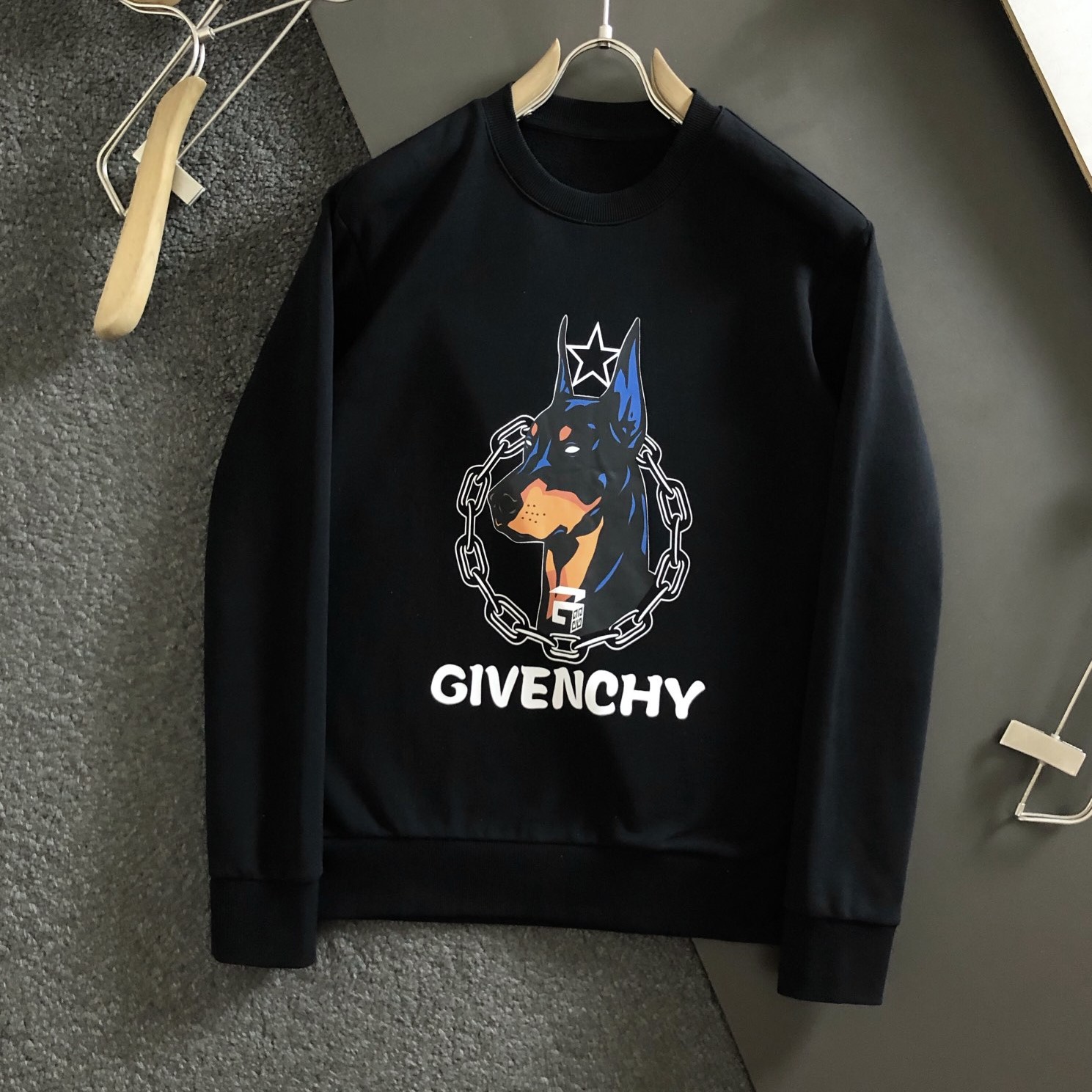 GIVENCY 지방시 맨투맨