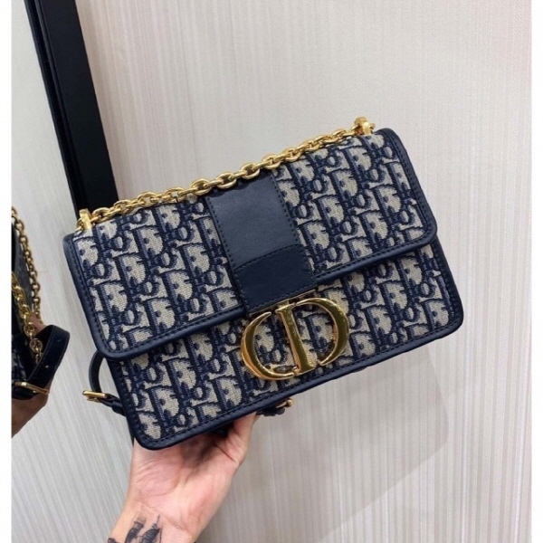 디* 오블리크 몽테인 30 체인 크로스백