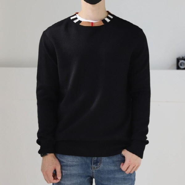 체크 라운드 넥 니트