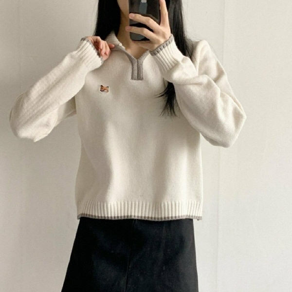 메* 키츠네 헤드패치 오픈카라 니트