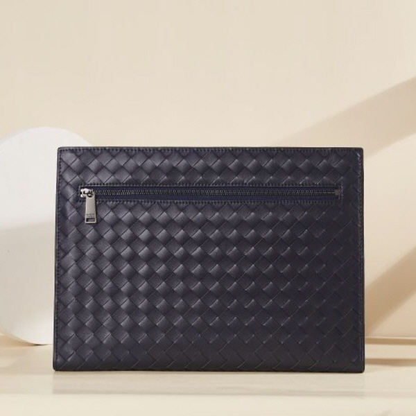 보** 인트레치아토 도큐먼트 클러치